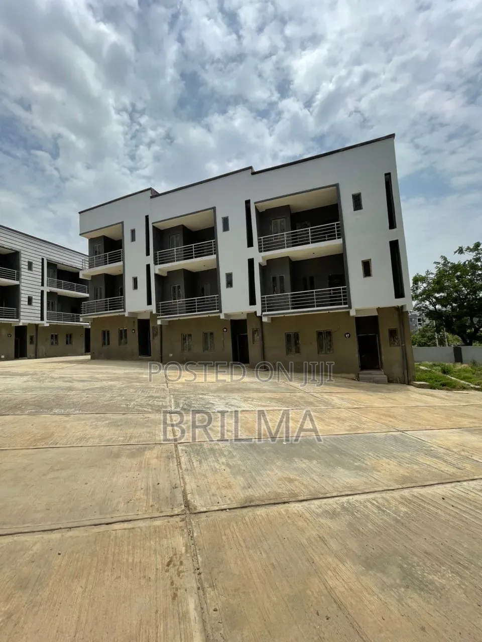 4bdrm Duplex in Life Camp for sale in Life Camp
