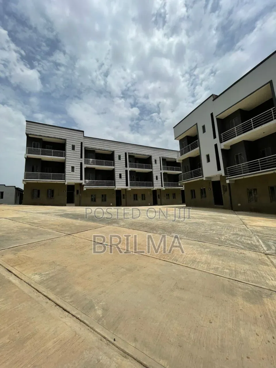4bdrm Duplex in Life Camp for sale in Life Camp