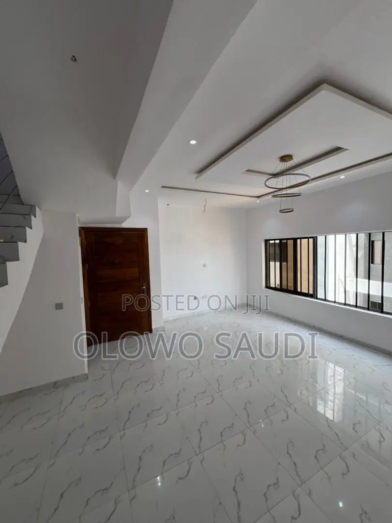 2bdrm Maisonette in Ikate for rent in Ikate-Elegushi
