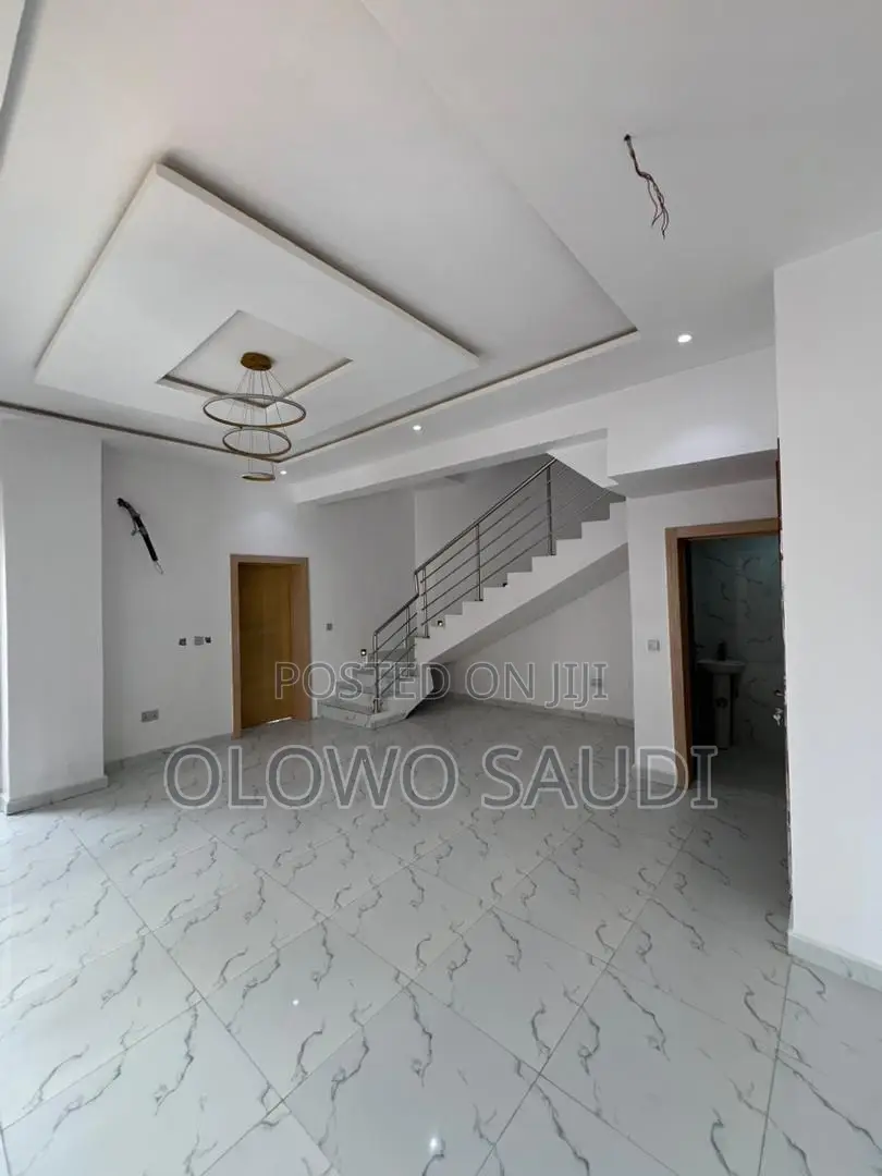 2bdrm Maisonette in Ikate for rent in Ikate-Elegushi
