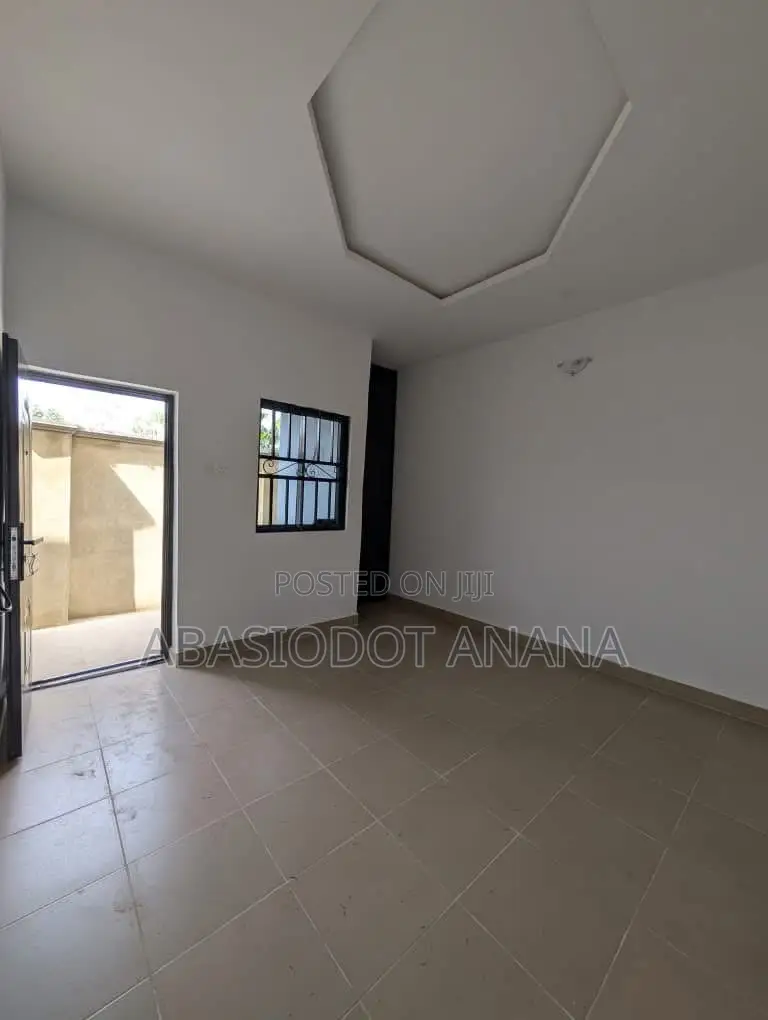 Studio Apartment in Off Nwaniba Utuks, Uyo for rent in Uyo