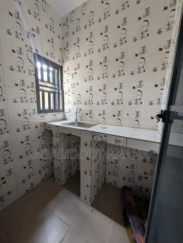 Studio Apartment in Off Nwaniba Utuks, Uyo for rent in Uyo