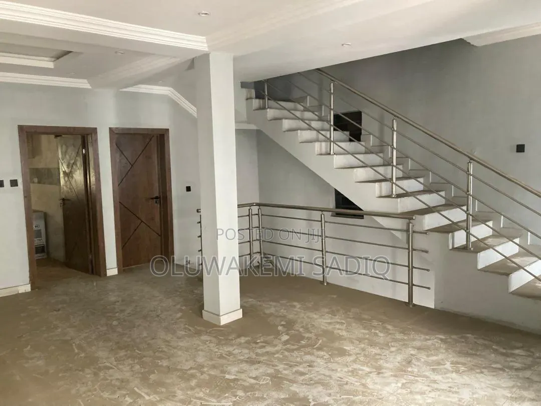 4bdrm Duplex in Shonibare Estate for rent in Shonibare Estate