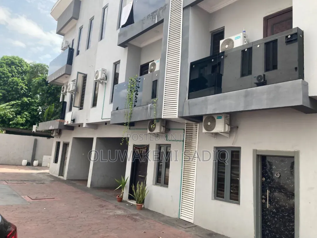 4bdrm Duplex in Shonibare Estate for rent in Shonibare Estate