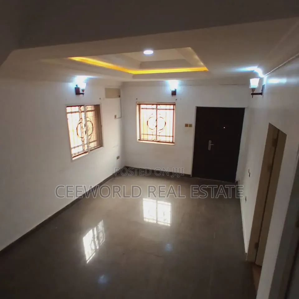 3bdrm Duplex in Alalubosa Gra for rent in Alalubosa