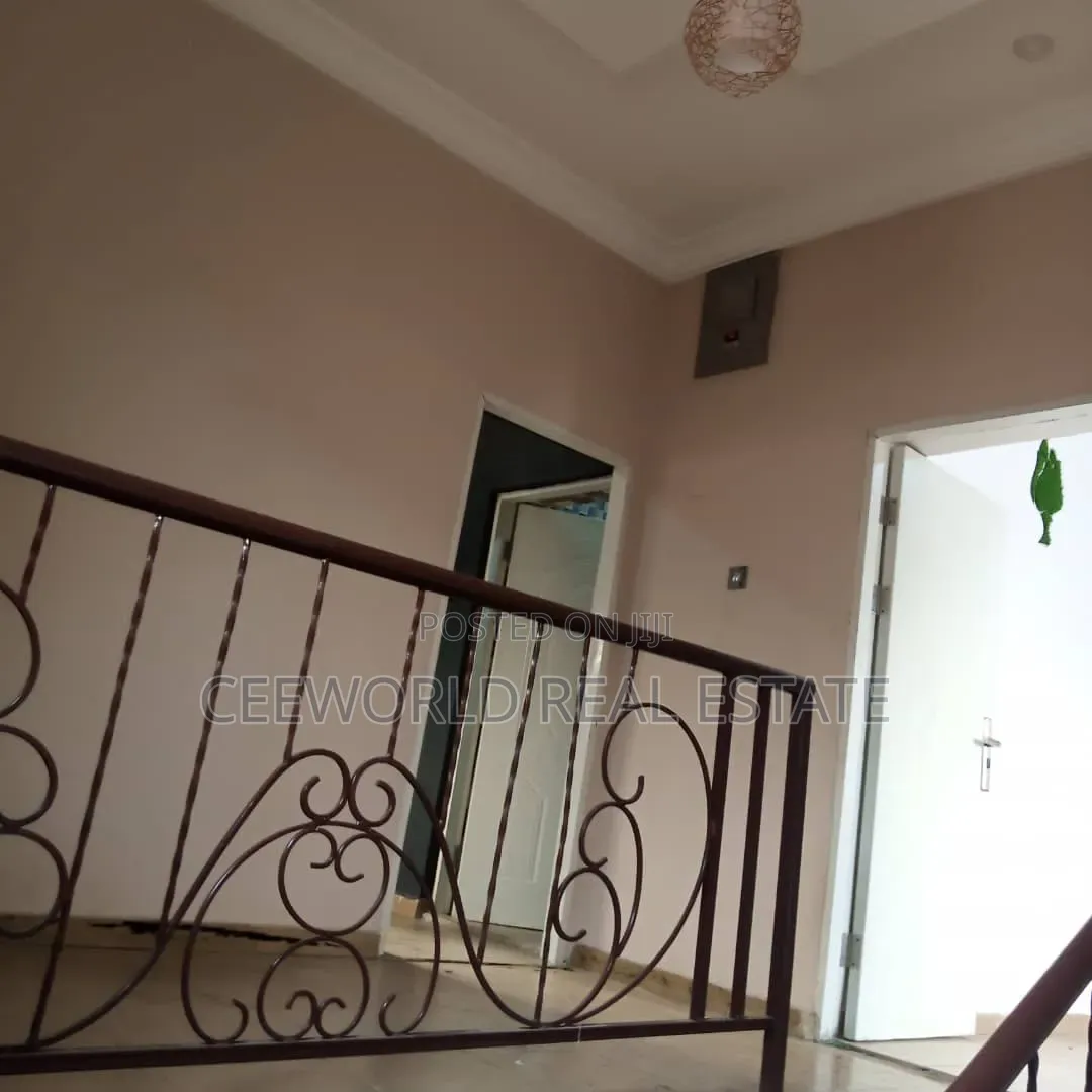 3bdrm Duplex in Alalubosa Gra for rent in Alalubosa