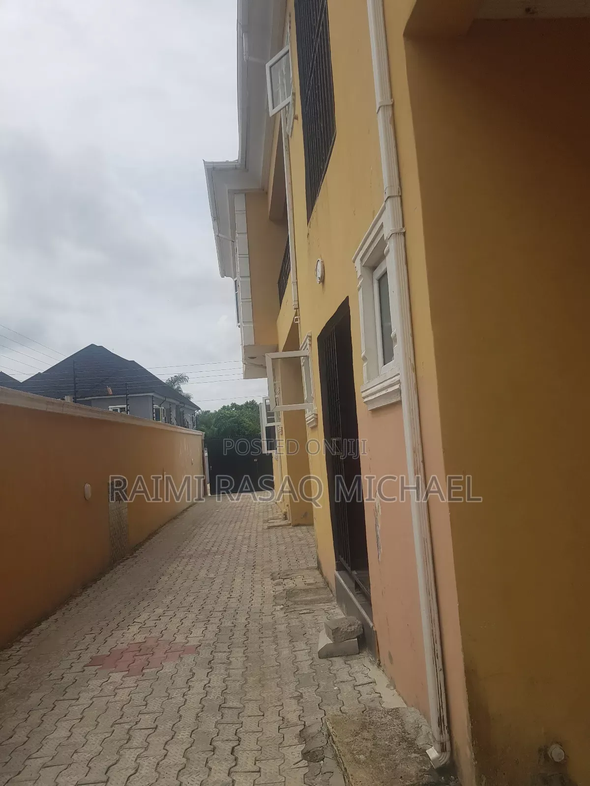 Furnished 3bdrm Apartment in Dominion School, Awoyaya for rent in Awoyaya