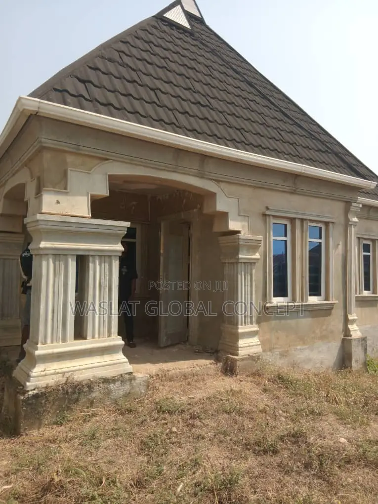 3bdrm Bungalow in Sapoyoro Estate, Osogbo for sale in Osogbo