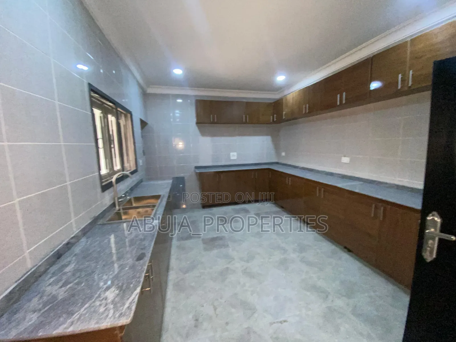 3bdrm Apartment in Gwarinpa for rent in Gwarinpa