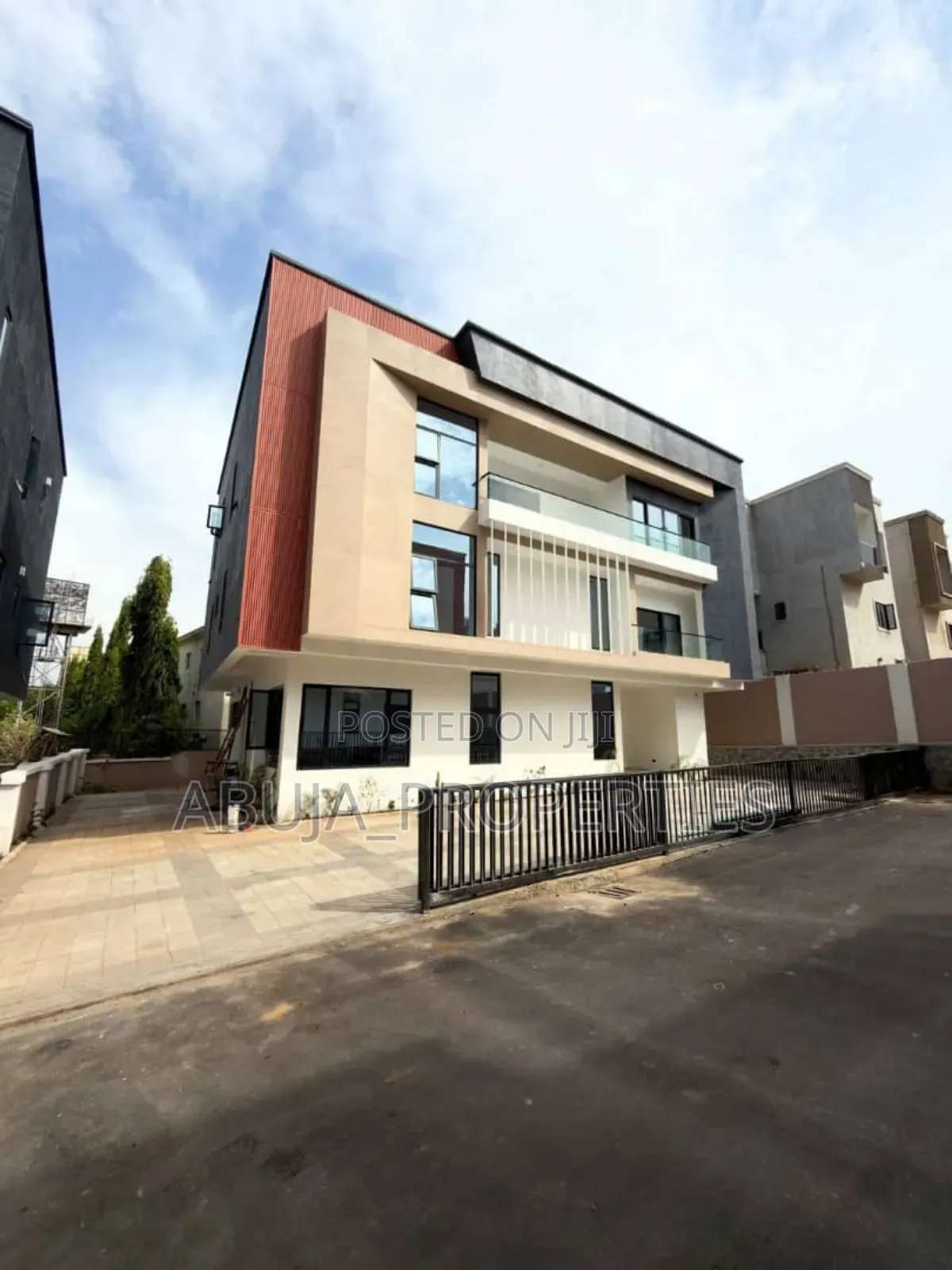 6bdrm Duplex in In A Mini Estate, Katampe Extension for sale in Katampe Extension