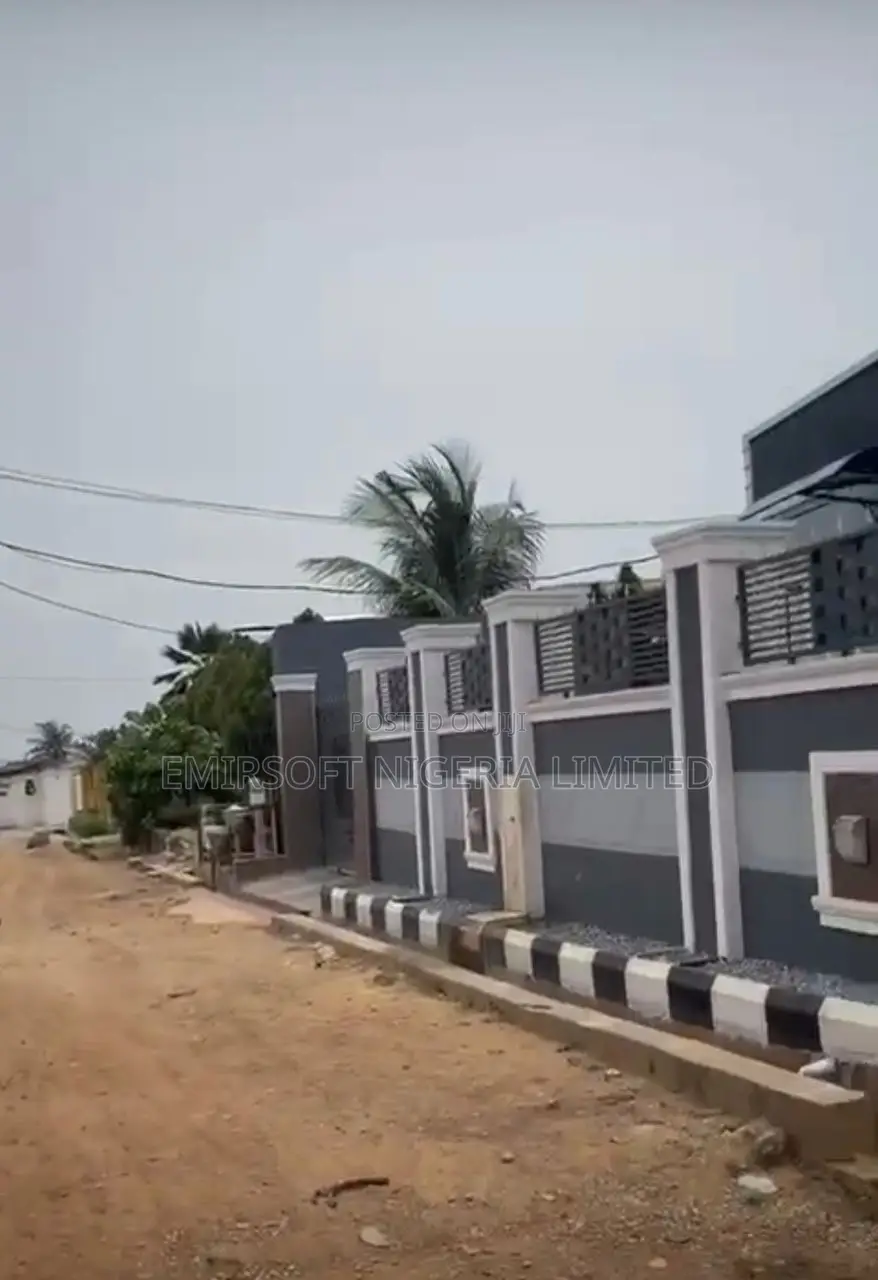 600sqm of Land Behind Onimalu Estate Off Adegbayi, New Ife Rd, Ibadan. in Iwo Road