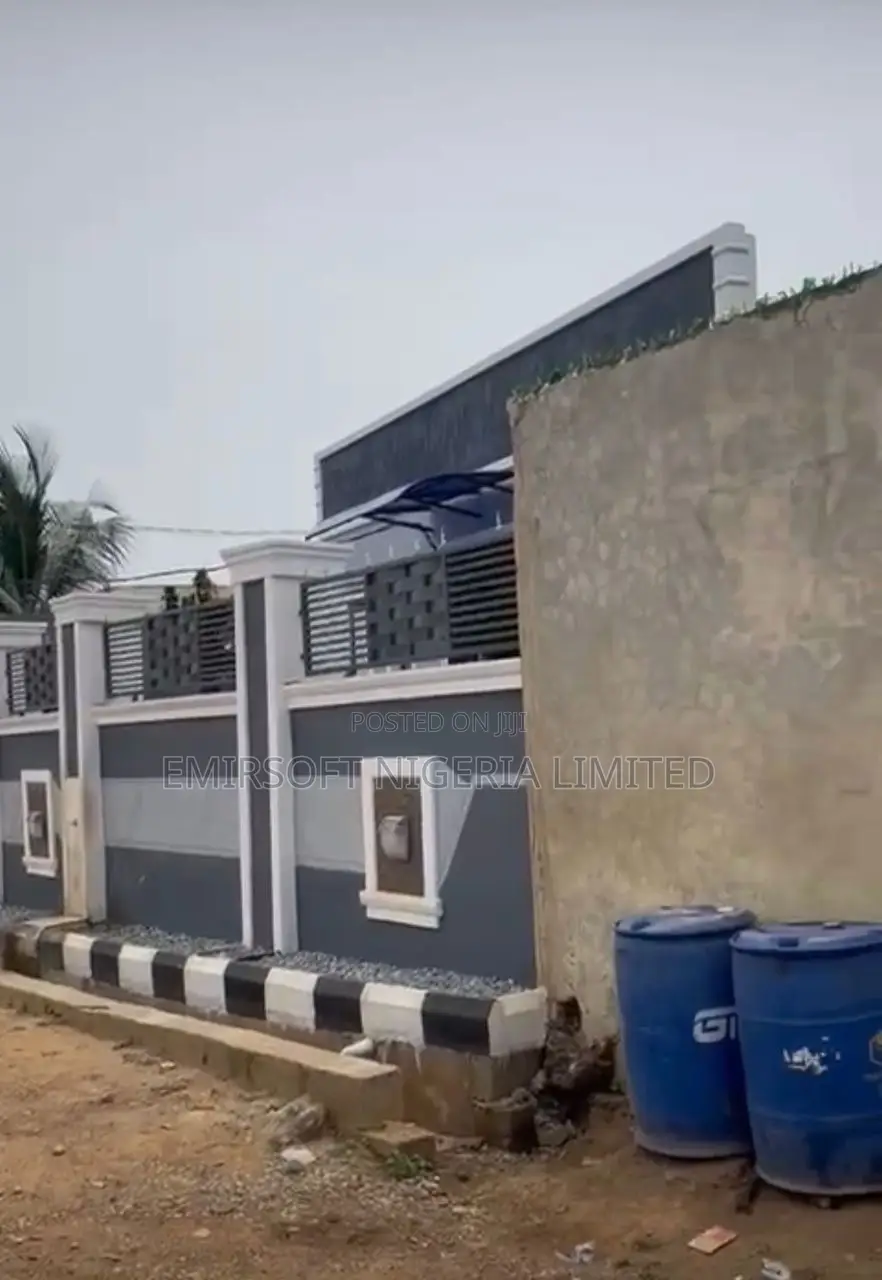 600sqm of Land Behind Onimalu Estate Off Adegbayi, New Ife Rd, Ibadan. in Iwo Road
