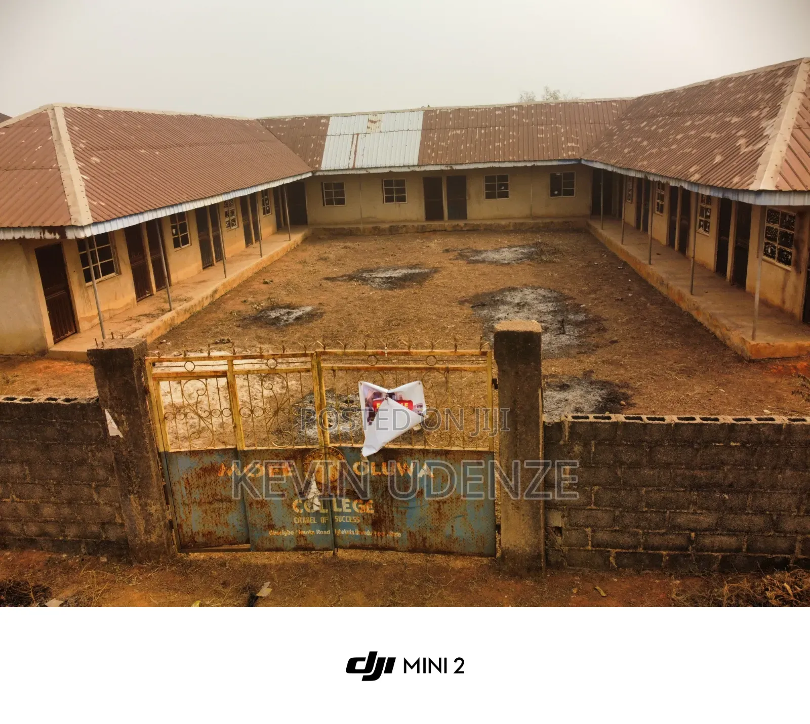 A School With 29 Classrooms and 12 Toilets in Gberigbe