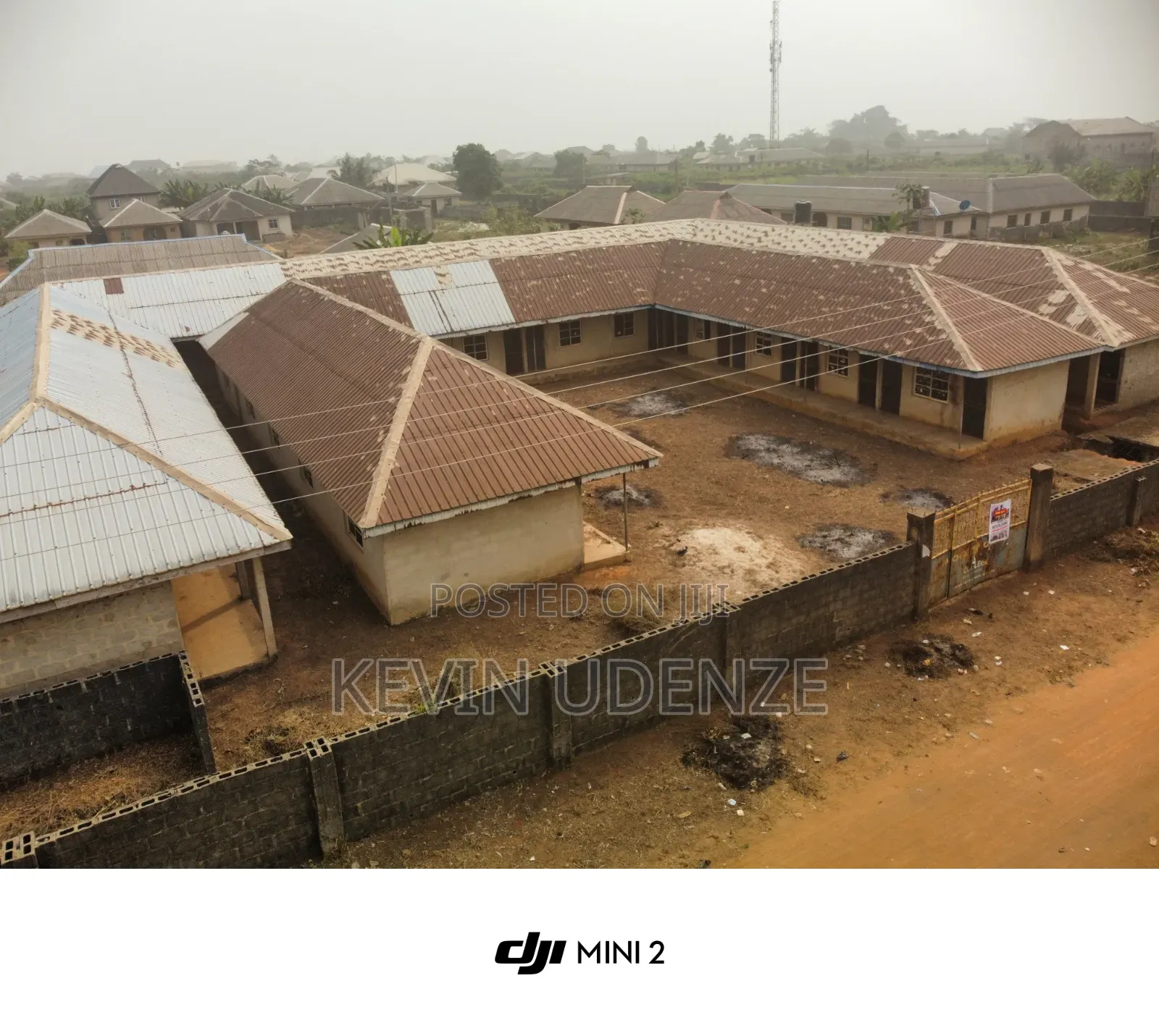 A School With 29 Classrooms and 12 Toilets in Gberigbe