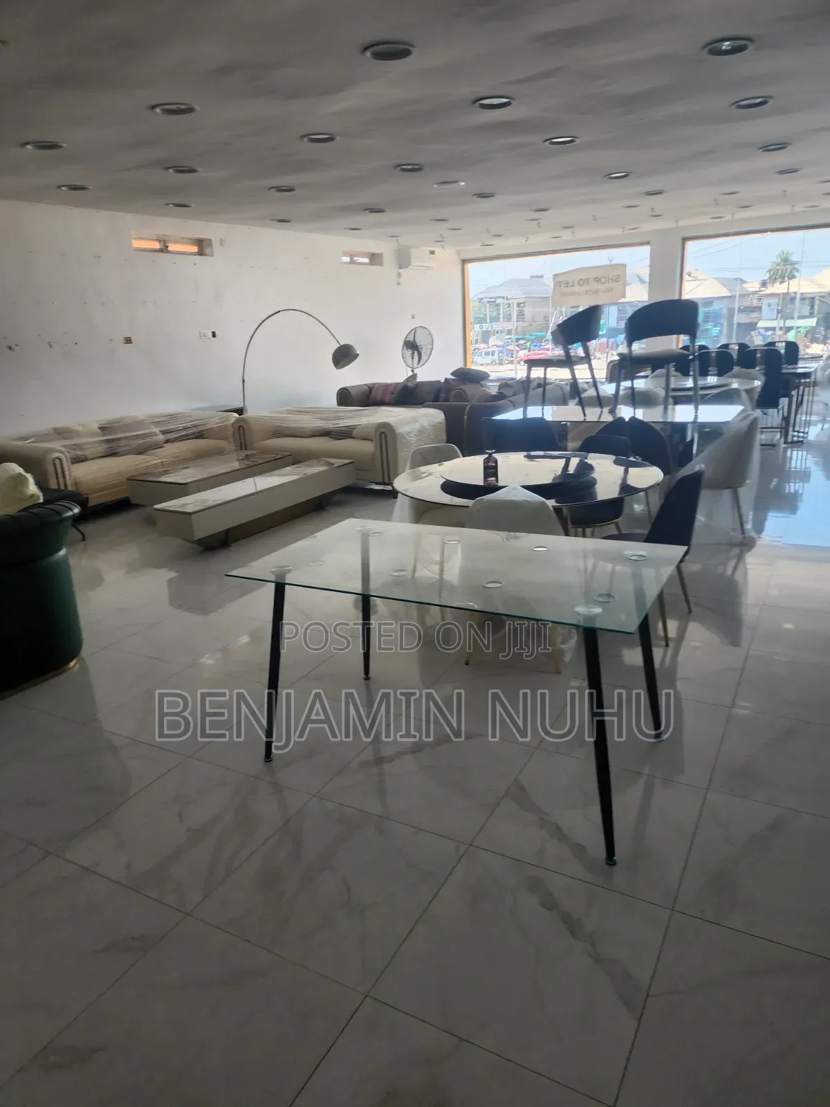 150sqm Shop Space With a Show Glass Facing Express on the First Floor in Sangotedo