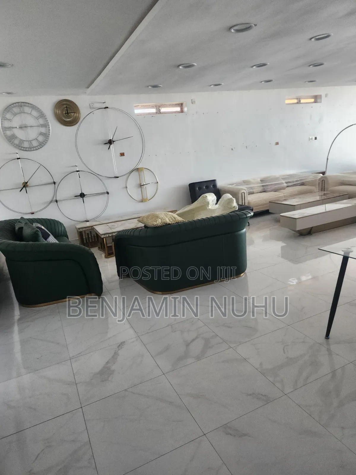 150sqm Shop Space With a Show Glass Facing Express on the First Floor in Sangotedo