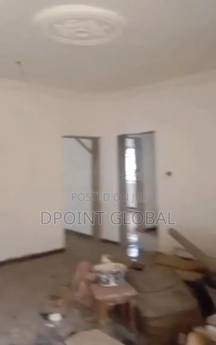 18bdrm Block of Flats in In Estate, Alakuko for sale in Alakuko