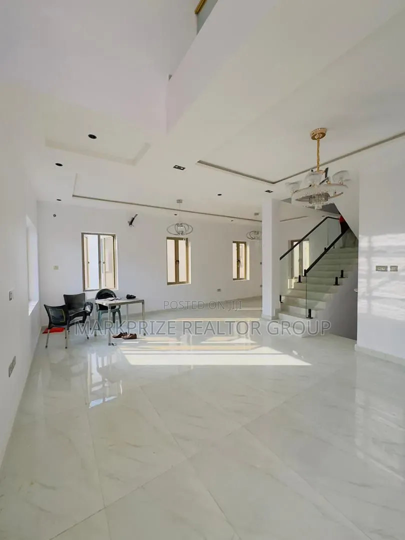 Furnished 5bdrm Duplex in Magodo Gra Phase 2 for sale in GRA Phase 2 Shangisha