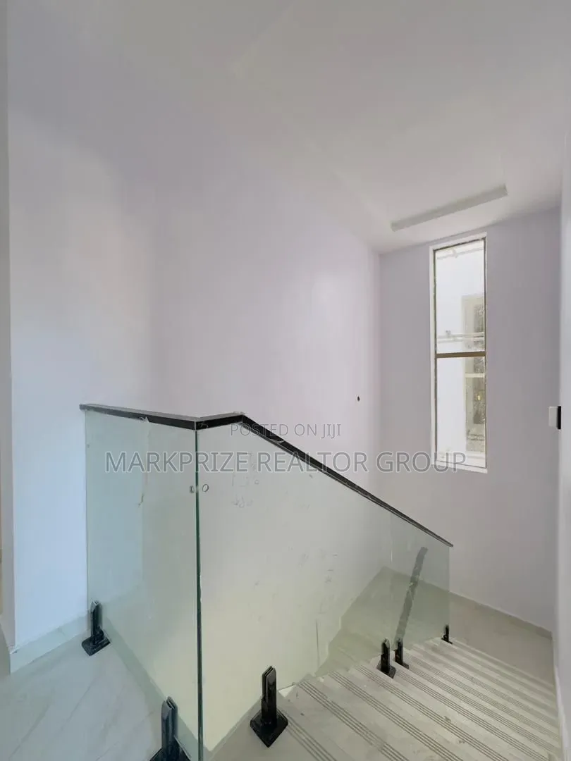 Furnished 5bdrm Duplex in Magodo Gra Phase 2 for sale in GRA Phase 2 Shangisha