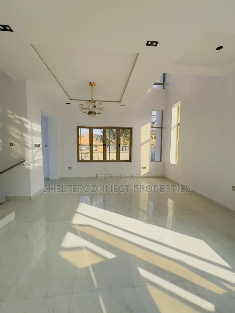 5bdrm Duplex in GRA Phase 2 Shangisha for sale in GRA Phase 2 Shangisha