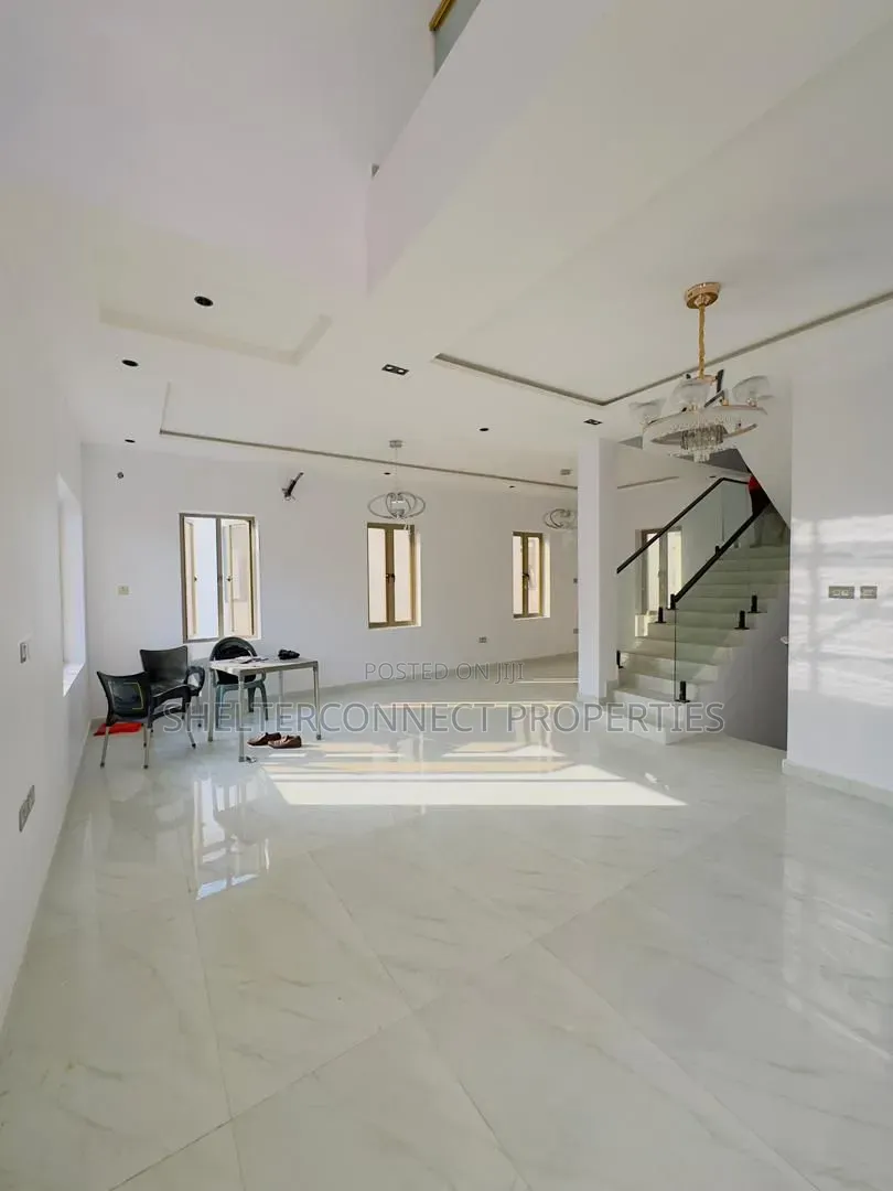 5bdrm Duplex in GRA Phase 2 Shangisha for sale in GRA Phase 2 Shangisha