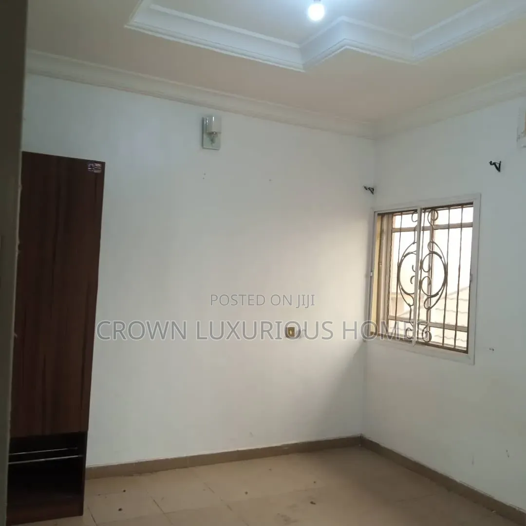 3bdrm Duplex in Alalubosa Estate, for rent in Ibadan