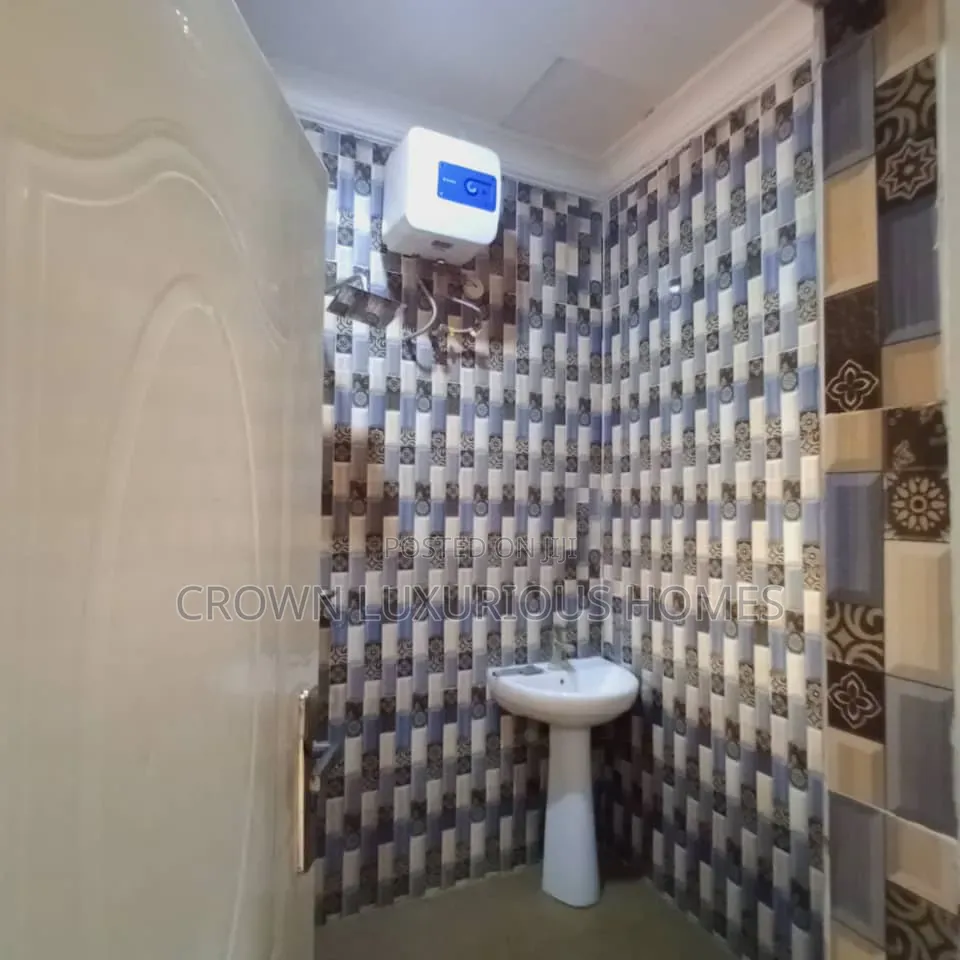 3bdrm Duplex in Alalubosa Estate, for rent in Ibadan