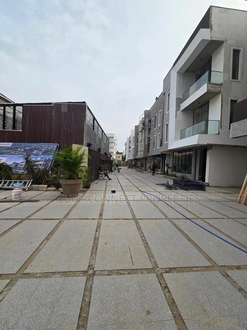 5bdrm Duplex in Ikoyi S.W for sale in Ikoyi S.W