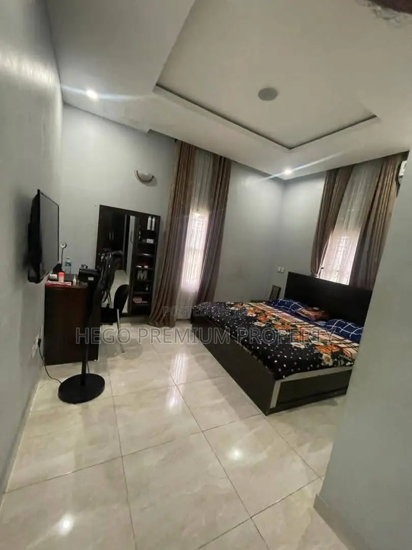 5bdrm Duplex in Majesty Estate,, Uzoba for sale in Uzoba