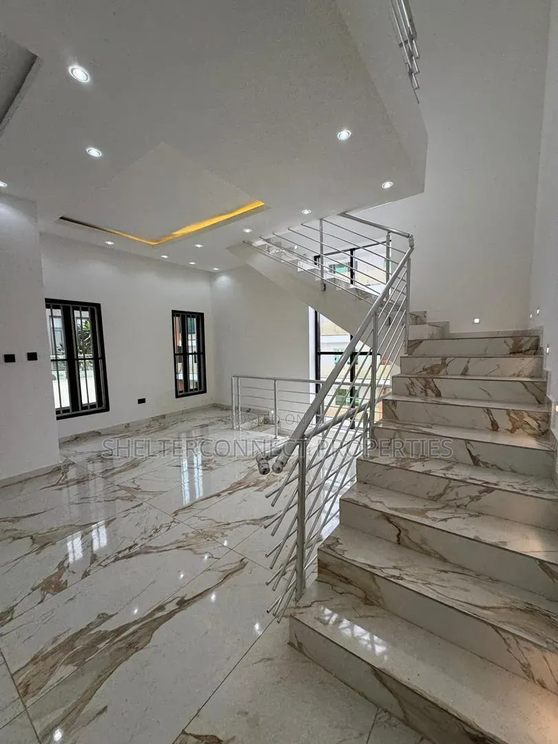 6bdrm Duplex in Lekki Phase 1 for sale in Lekki Phase 1