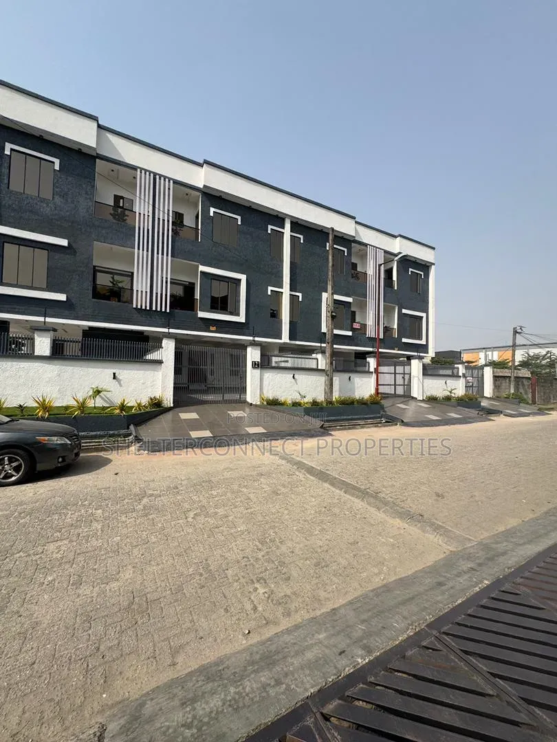 4bdrm Duplex in Lekki Phase 1 for sale in Lekki Phase 1