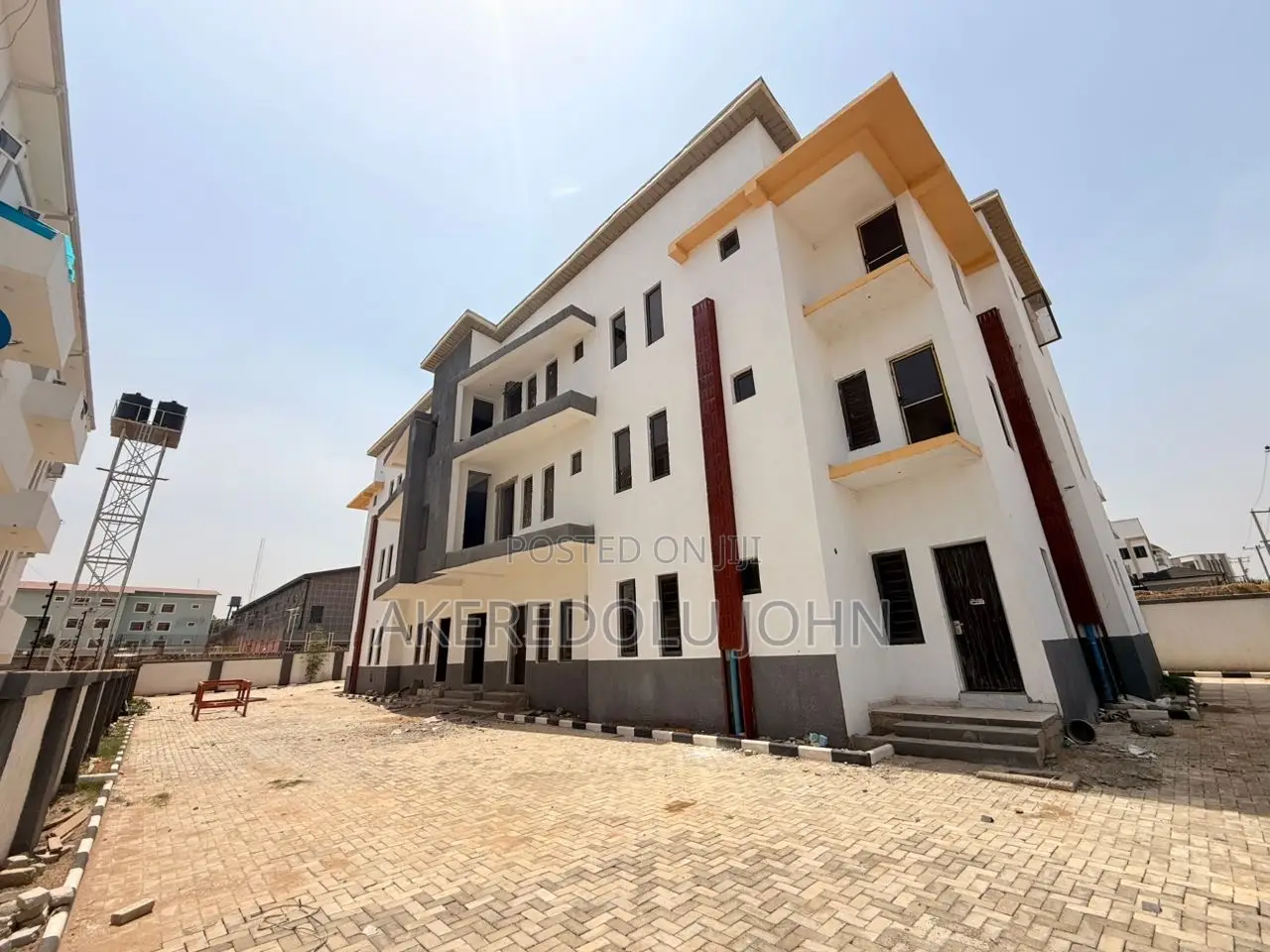 3bdrm Block of Flats in Wuye for sale in Wuye