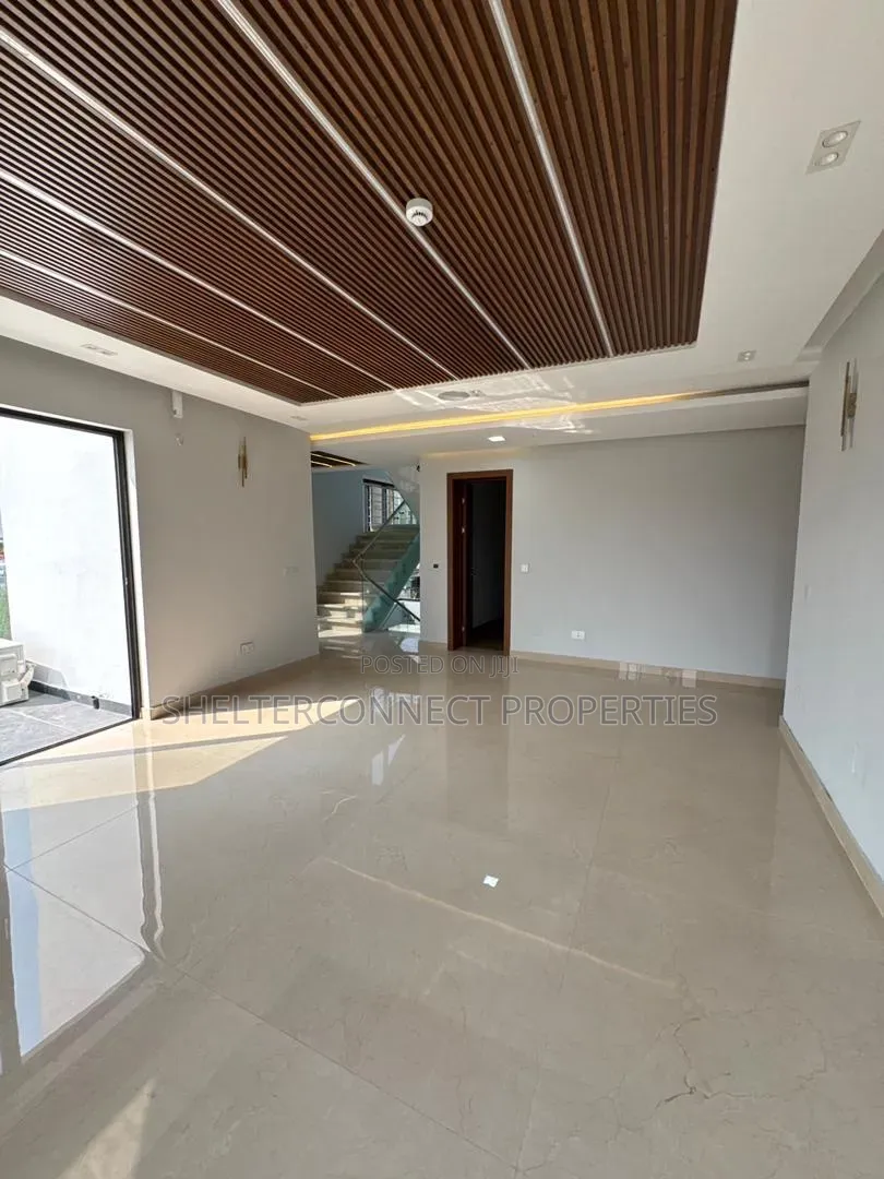 6bdrm Duplex in Banana Island for sale in Banana Island