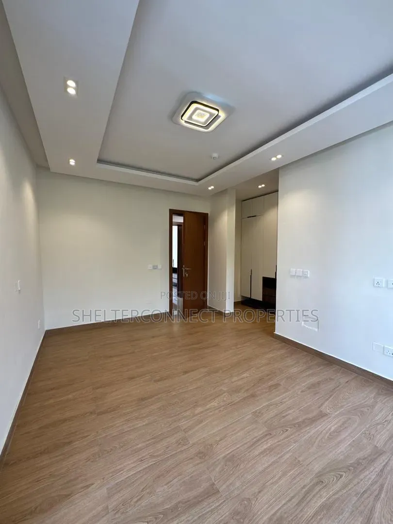 6bdrm Duplex in Banana Island for sale in Banana Island