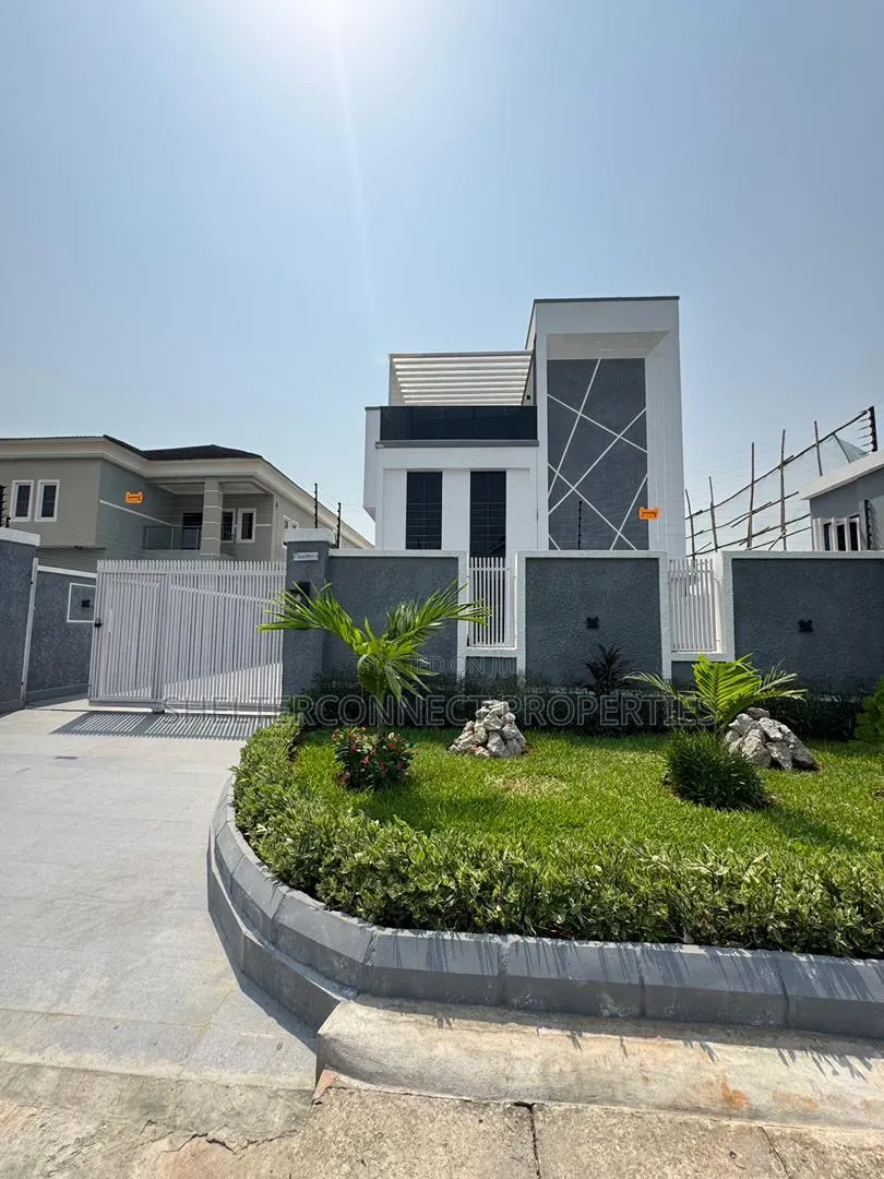 5bdrm Duplex in Lekki Phase 1 for sale in Lekki Phase 1