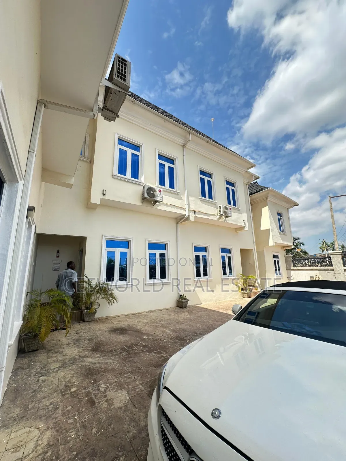 Furnished 2bdrm Duplex in Oluyole Sharp Corner for sale in Oluyole Estate