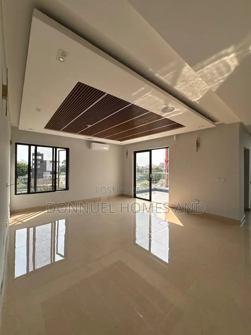 6bdrm Duplex in Banana Island for sale in Banana Island