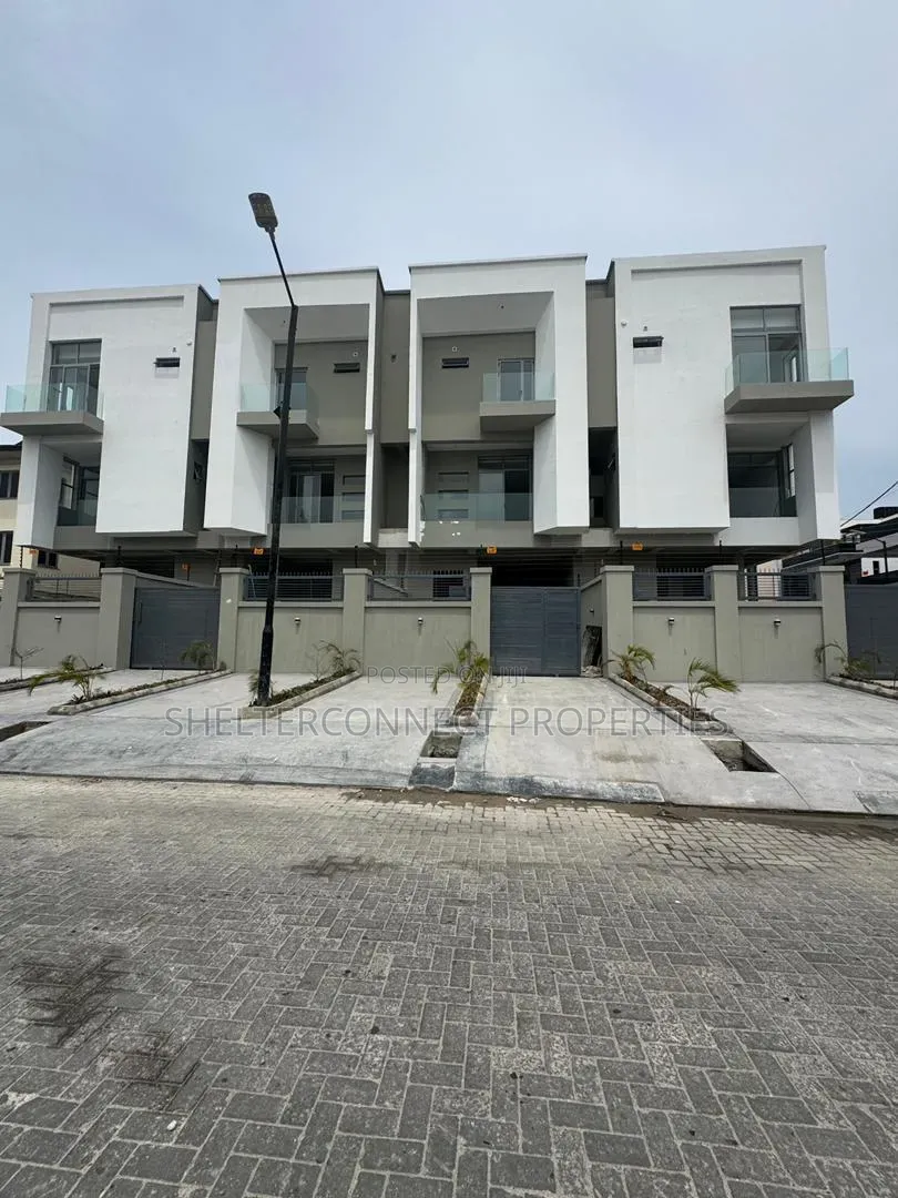 4bdrm Duplex in Lekki Phase 1 for sale in Lekki Phase 1
