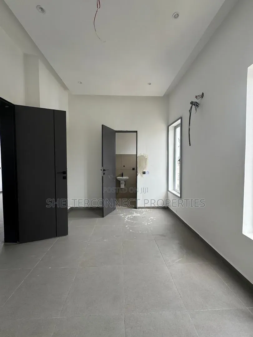 4bdrm Duplex in Lekki Phase 1 for sale in Lekki Phase 1