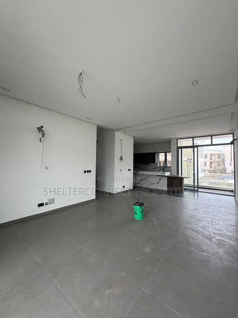 4bdrm Duplex in Lekki Phase 1 for sale in Lekki Phase 1