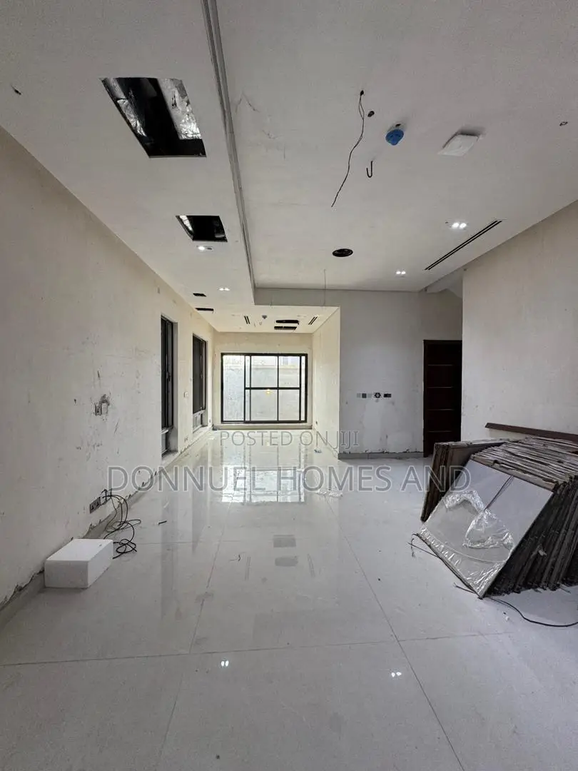 6bdrm Duplex in Ikot Abasi for sale in Ikot Abasi
