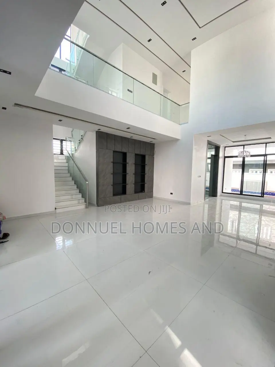 5bdrm Duplex in Lekki Expressway for sale in Lekki Expressway
