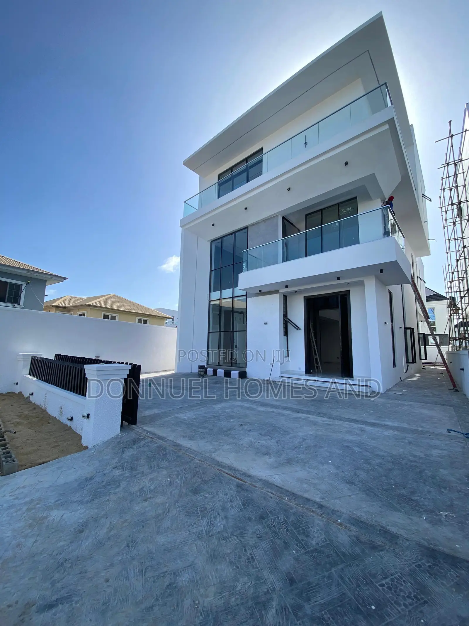 5bdrm Duplex in Lekki Expressway for sale in Lekki Expressway