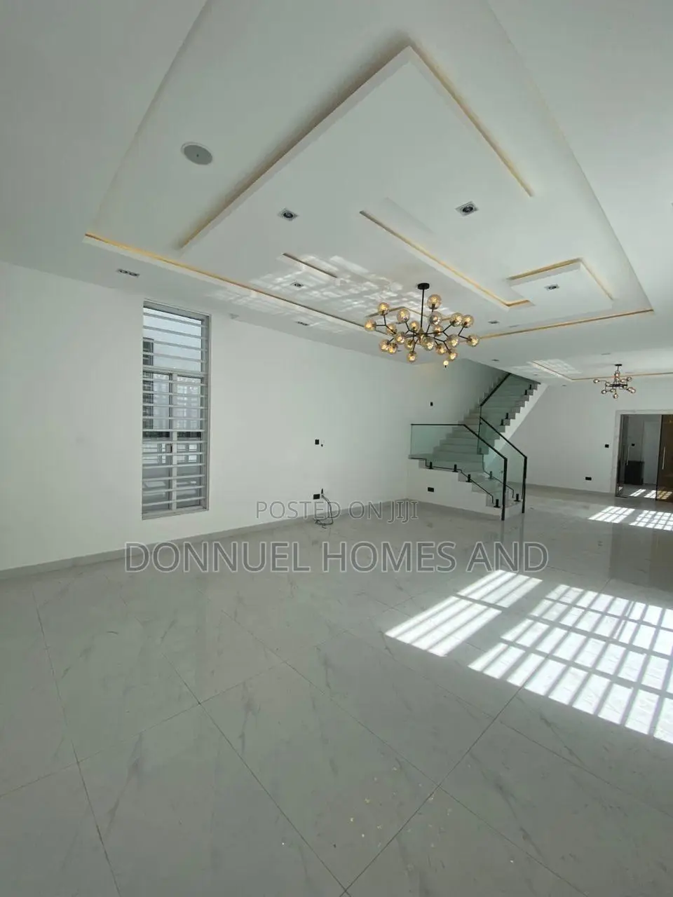 5bdrm Duplex in Ikota for sale in Ikota