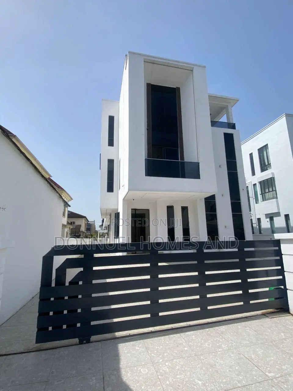 5bdrm Duplex in Osapa london for sale in Osapa london
