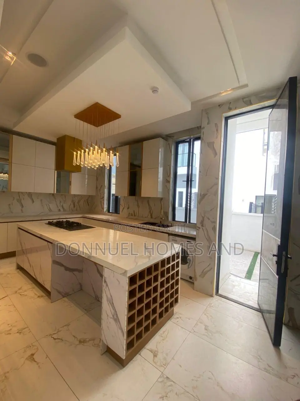 5bdrm Duplex in Osapa london for sale in Osapa london