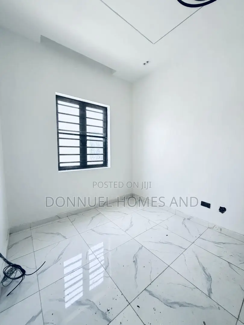 1bdrm Apartment in Lekki Expressway for sale in Lekki Expressway
