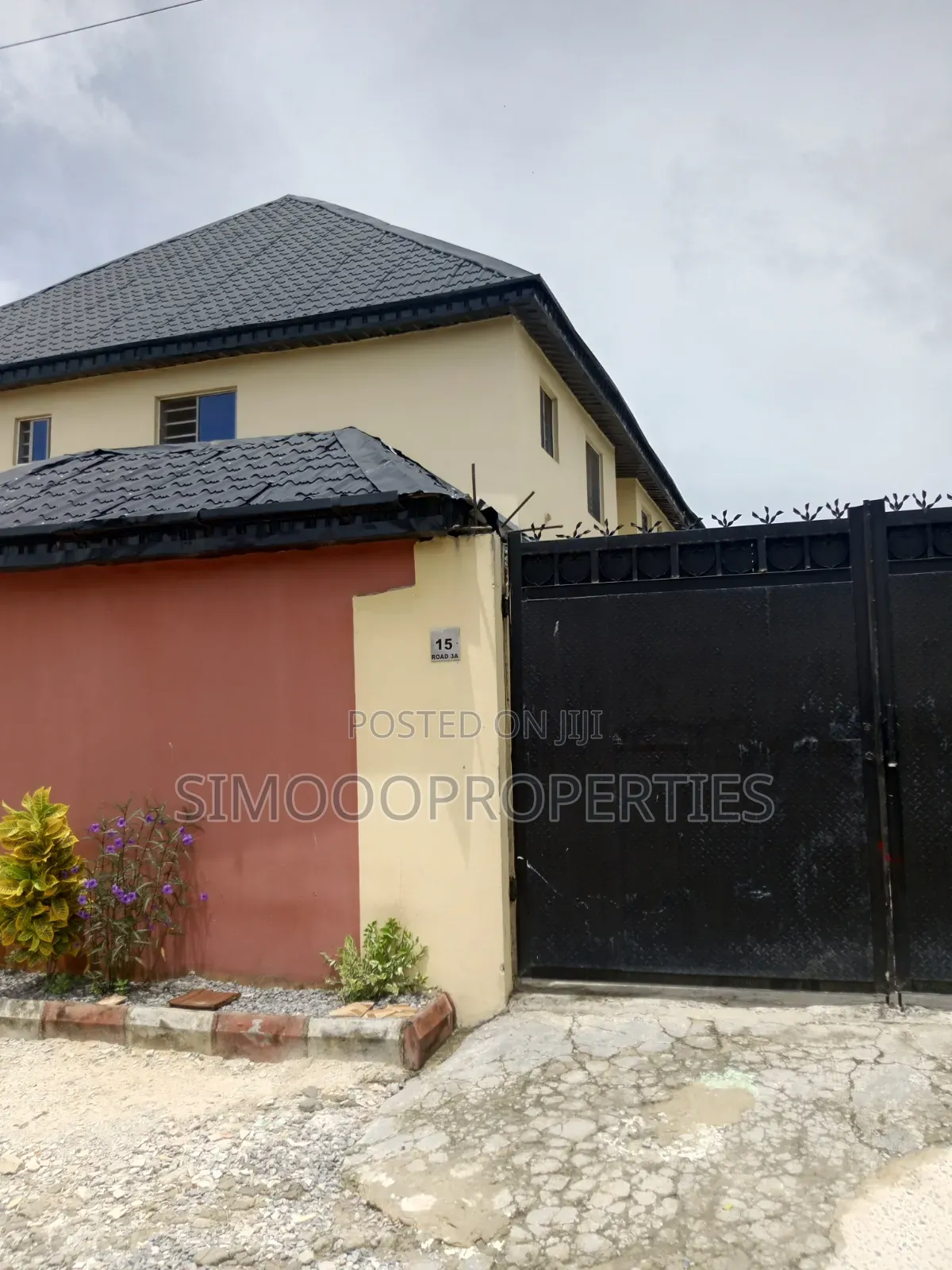 2bdrm Block of Flats in Ogunfayo Bus Stop,, Awoyaya for rent in Awoyaya