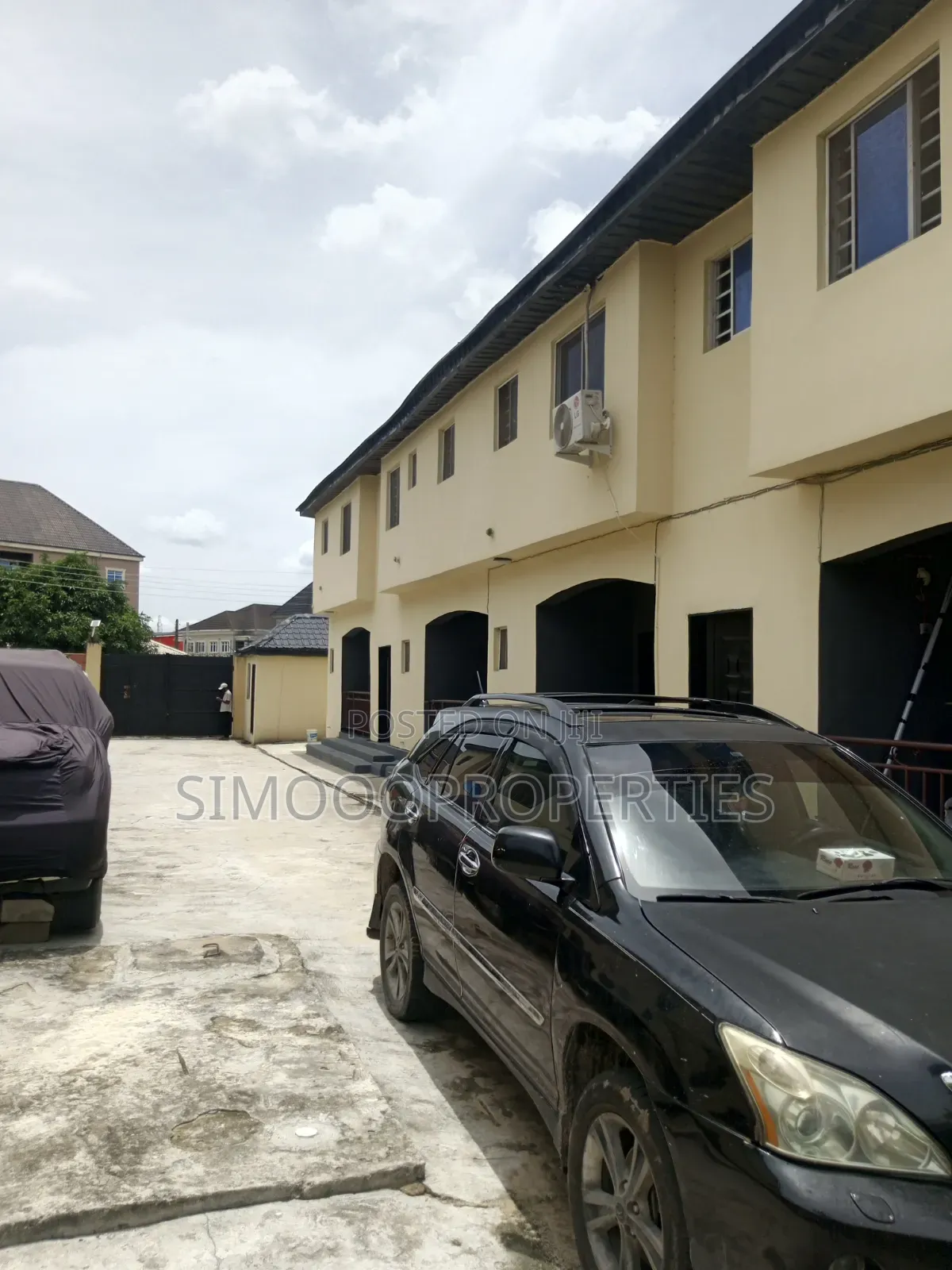 2bdrm Block of Flats in Ogunfayo Bus Stop,, Awoyaya for rent in Awoyaya