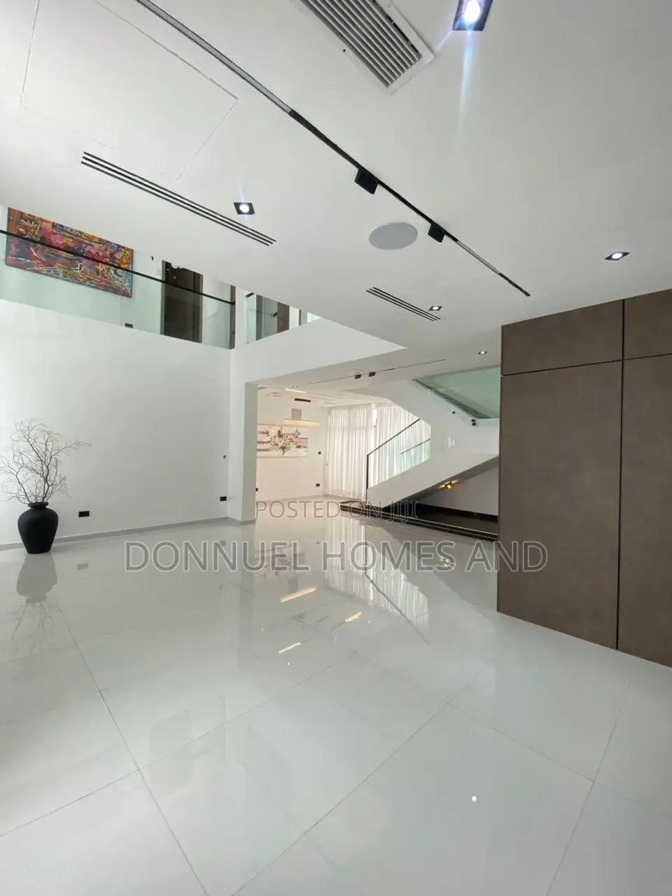 5bdrm Duplex in Ikate for sale in Ikate